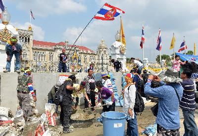  Thái Lan bắt thủ lĩnh biểu tình nòng cốt ảnh 1